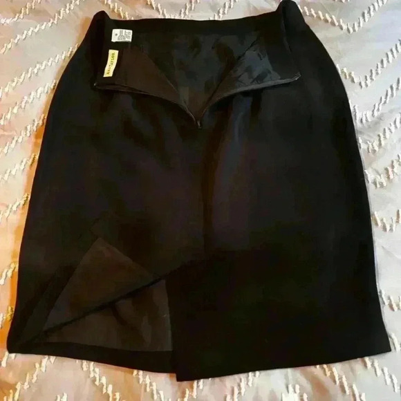 Ann Taylor Knee Length Classic Black Pencil Skirt-Fully lined Women's Size 10 - Picture 2 of 6